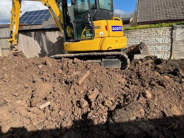 Excavation and earthmoving machinery
